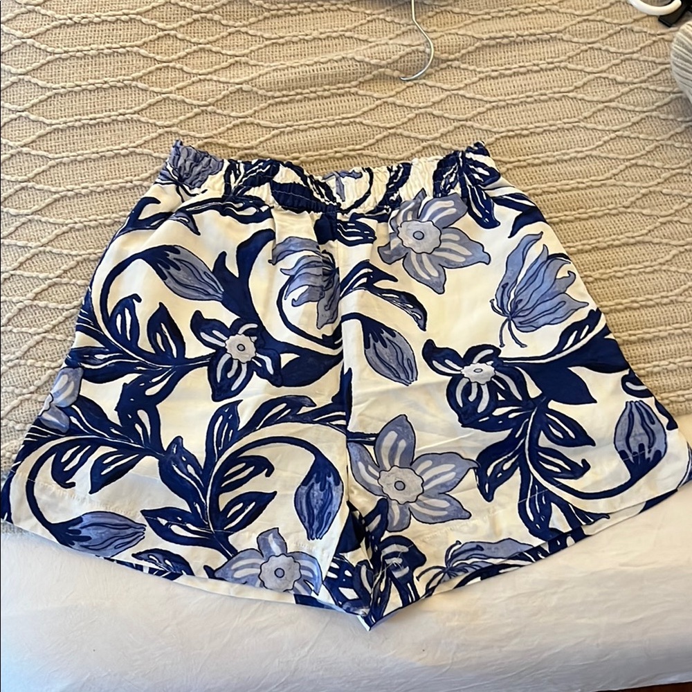 NWOT Women's Linen Shorts